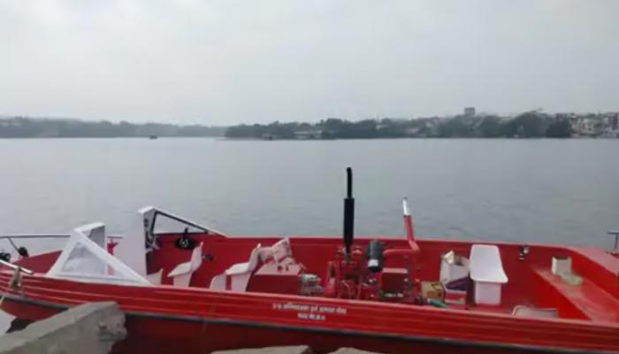 फायर फायटिंग बोट ही महाकुंभ मेळा २०२५ साठी प्रयागराजला रवाना