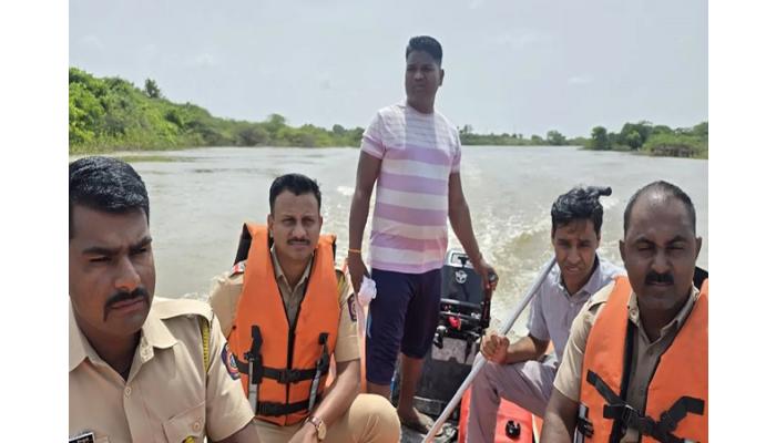 पळशीचा युवक माण नदीत बेपत्ता